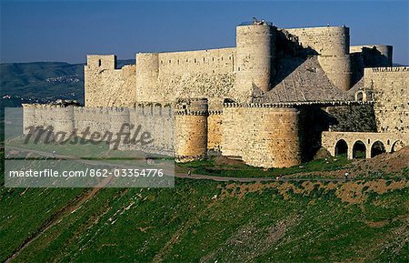 Probablement le plus célèbre des châteaux des croisés, la forteresse du XIIe siècle, Krak des Chevaliers [aka Qalaat al-Husn], a été construit par l'ordre de Malte et occupe une position stratégique.