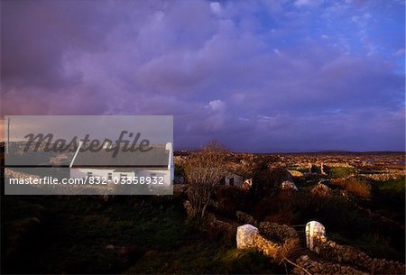 Gorumna île Connemara, Co Galway, Irlande, entouré de murs de Pierre