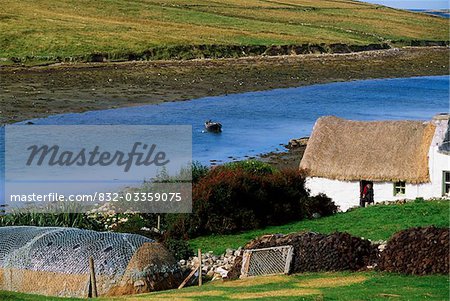 Thatched Traditional Cottage, Clifden Road Connemara, Co Galway
