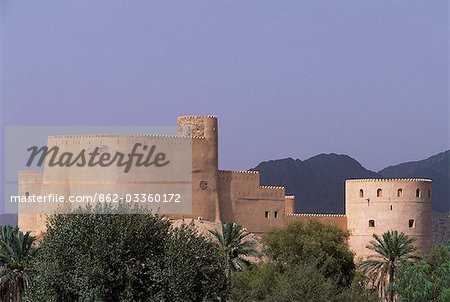 The first Rustaq Fort was built by the Persians in the pre-Islamic period. It became the capital of the Ya'ruba dynasty and was subsequently re-built in the 17th Century. Oman's second largest fort,it sits at the foot of Jabal al Akhdar on the edge of the Batinah Plain.