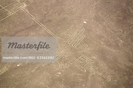 165 Pieds long Colibri, gravés dans la Colorada Pampa - l'un des nombreux des figures de la mystique de Nazca.