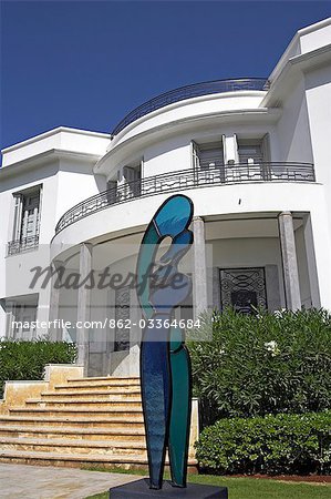 Villa des Artes,Casablanca,featuring rotating exhibitions of Moroccan and international contemporary art. The beautiful Art Deco villa was built in 1934 as a businessman's private residence and opened as a gallery in 1999.