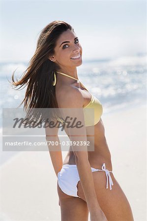 Frau tragen Bikini am Strand