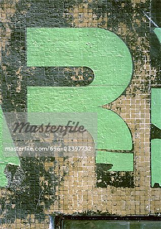 R,text,painted. R,text,painted.