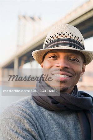 Portrait d'homme avec chapeau