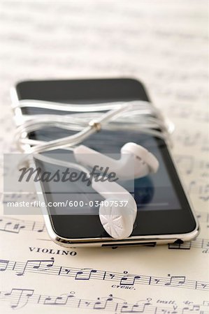 Ohrhörer, iPod und Noten