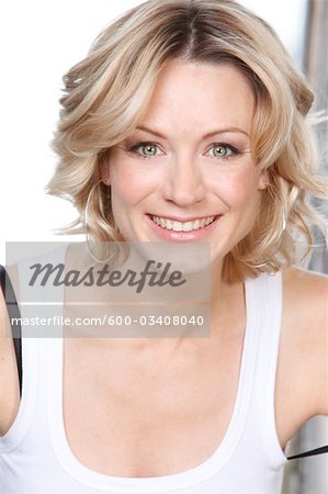 Portrait de femme blonde