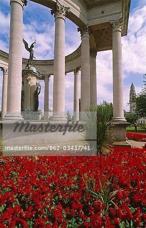 Wales,Cardiff. Park Place War Memorial,Cardiff City centre.