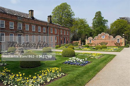 Pays de Galles, Wrexham. Erddig Hall - ce parterre du XVIIIe siècle a été restauré dans sa splendeur formelle à Erddig, une National Trust propriété et une attraction touristique.