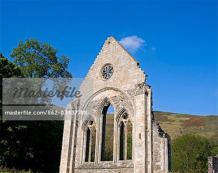 Wales,Denbighshire,Llangollen. The striking remains of Valle Crucis Abbey,a Cistercian monastery founded in 1201 AD and abandoned at the Dissolution of the Monasteries in 1535AD.