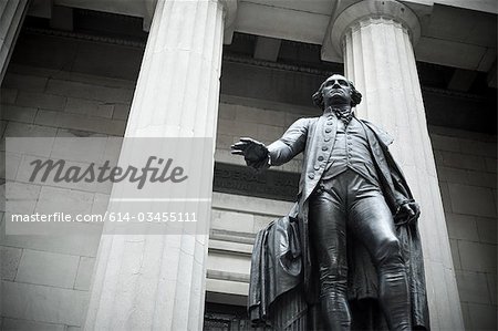 George washington statue