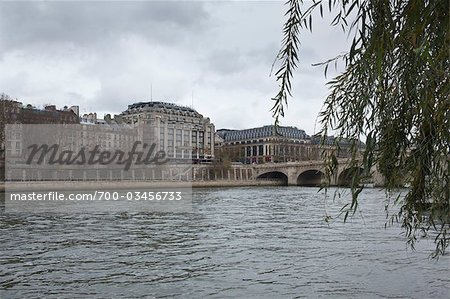 La Samaritaine, River Seine, 1st Arrondissement, Paris, Ile-de-France, France
