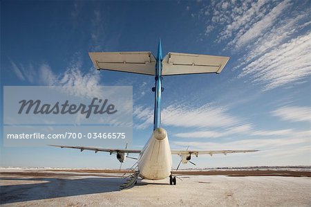 Avion à Nanisivik, nord de l'île Baffin, Nunavut, Canada