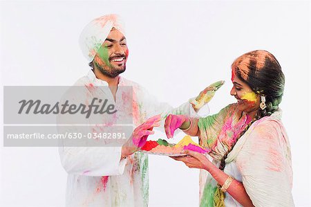 Couple fête Holi