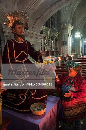 Fidèles à l'église de San Francisco, San Francisco El Alto, Guatemala, Amrica Central