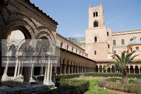 Cloître, monastère bénédictin, cathédrale, Monreale, Palerme, Sicile, Italie, Europe