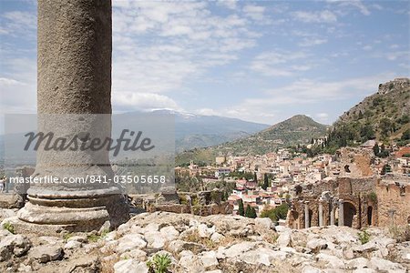 Ätna gesehen aus der griechischen und römischen Theater, Taormina, Sizilien, Italien, Europa
