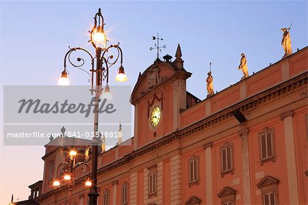 Gebäude in The Piazza dei Cavalli, Piacenza, Emilia-Romagna, Italien, Europa