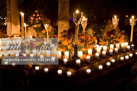 Friedhof Mahnwachen, Tag der Toten, Tzintzuntzan, in der Nähe von Patzcuaro, Michoacan Zustand, Mexiko, Nordamerika