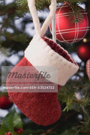 Christmas tree ornaments (Felt boot and bauble)