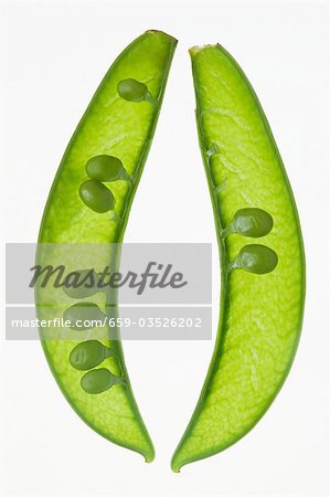 Pod de pois, coupées en deux