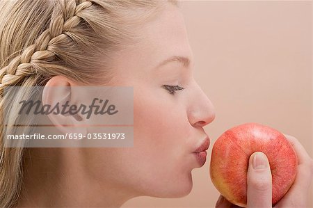 Apple de baiser rouge femme