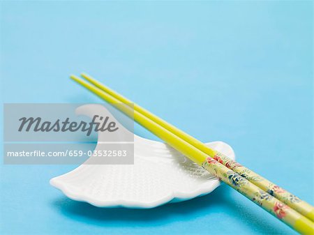 Baguettes et plat asiatique Baguettes et plat asiatique