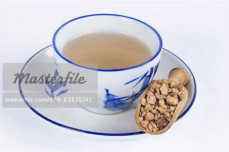 Chinese knotweed root tea