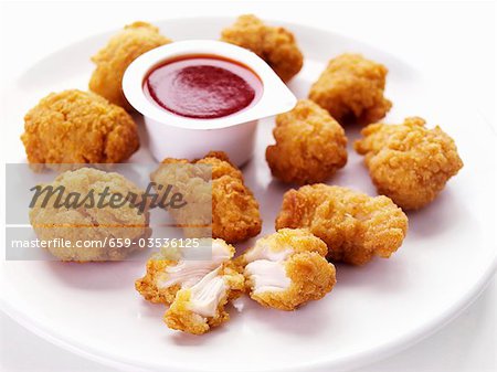 Chicken nuggets with dip