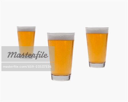 Trois verres de bière Trois verres de bière