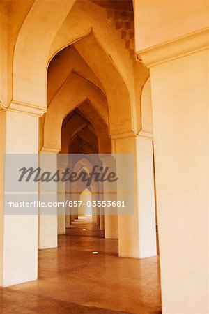 Archway dans un bâtiment, Bijapur, Karnataka, Inde