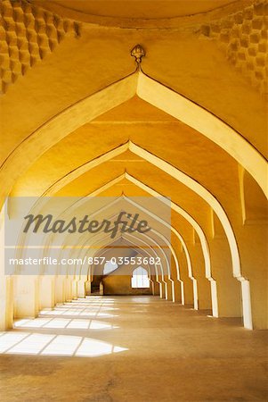 Archway dans un bâtiment, Bijapur, Karnataka, Inde