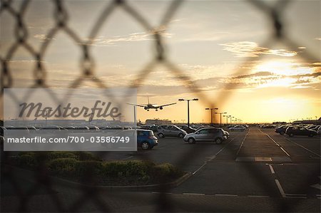 Avion atterrissage aéroport Heathrow, Londres, Angleterre