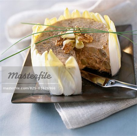 Chicory cake with honey and walnuts