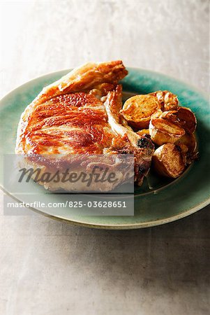 Côtelette de veau poêlé aux pommes de terre