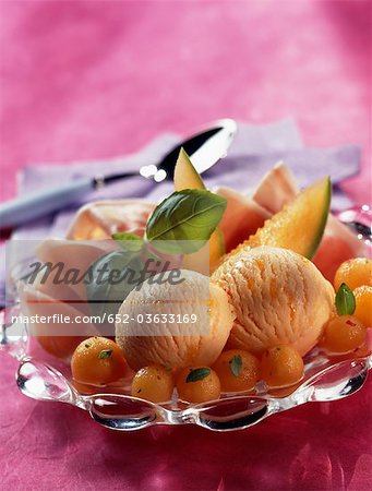Melonen-Sorbet und Parma Schinken
