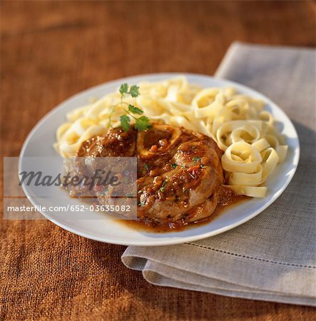 Osso-bucco with tagliatelles