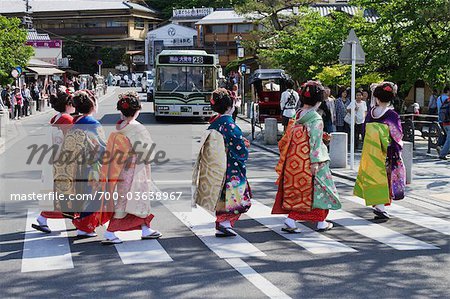 Maiko Crossing Street, Arashiyama, Kyoto, Kyoto Prefecture, Kansai Region, Honshu, Japan