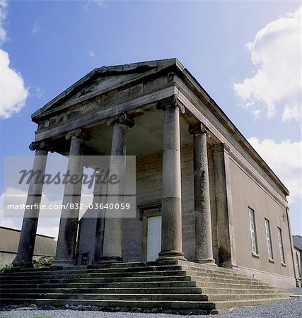 Muine Bheag, Co. Carlow, Irland; Gerichtsgebäude gebaut, um Versailles ähneln