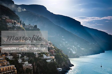 Blick auf Positano an der Amalfiküste, Kampanien, Italien