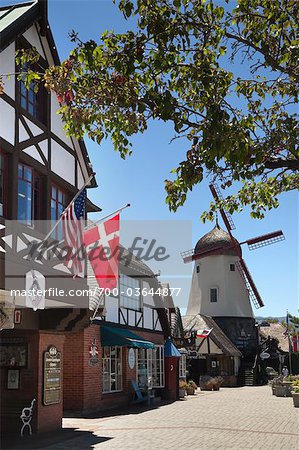 Moulin à vent et scène de rue, Solvang, Santa Barbara County, Californie, Etats-Unis