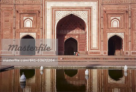 La mosquée à côté de la tombe principale sur le Taj Mahal, Agra, Uttar Pradesh, Inde, Asie