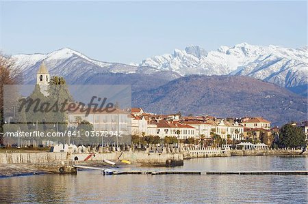 Snow capped mountains above Stresa waterfront, Lake Maggiore, Italian Lakes, Piedmont, Italy, Europe