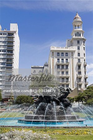 Plaza Fabini fontaine, centre de Montevideo, Uruguay, Amérique du Sud