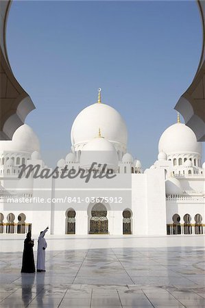 Sheikh Zayed Grand Mosque, the biggest mosque in the U.A.E. and one of the 10 largest mosques in the world, Abu Dhabi, United Arab Emirates, Middle East