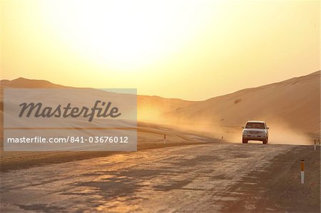 Four-wheel drive in Liwa desert, Abu Dhabi, United Arab Emirates, Middle East