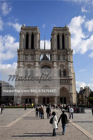 Western facade, Notre Dame, UNESCO World Heritage Site, Paris, France, Europe