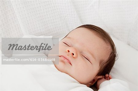 Sommeil de bébé fille Sommeil de bébé fille