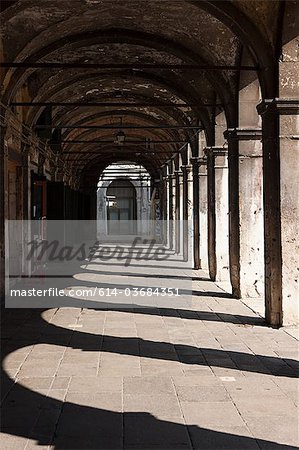 Portikus des Fabbriche Nuove, Venedig, Italien
