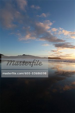 Chesterman Strand bei Sonnenuntergang, Tofino, Vancouver Island, British Columbia, Kanada